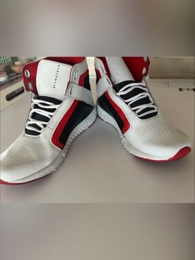 Ryderwear White Black Red High-Top Training Shoes
